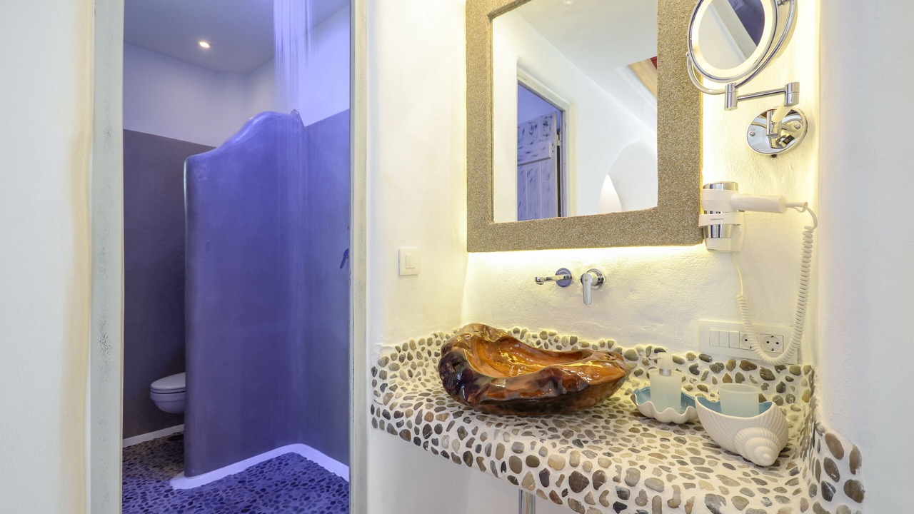 Photo of Bathroom in Plaka