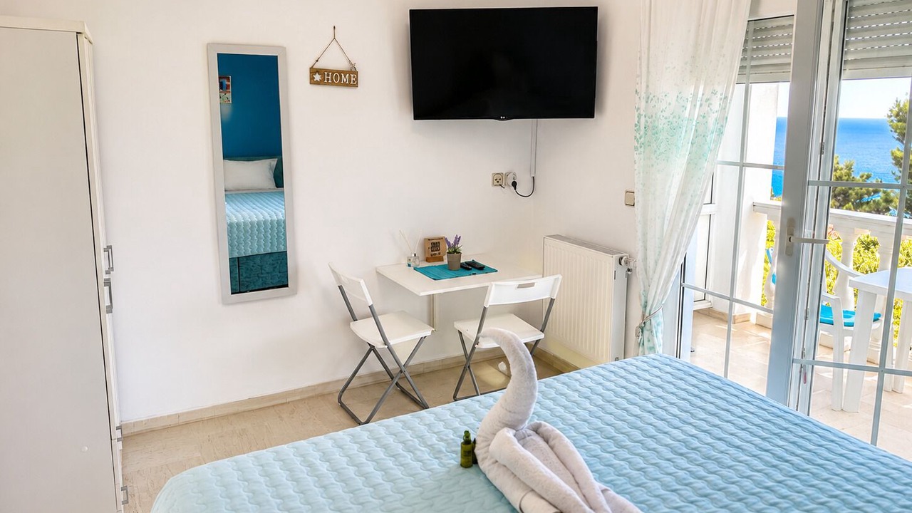 Photo of Bedroom in Agios Stefanos Avliotes