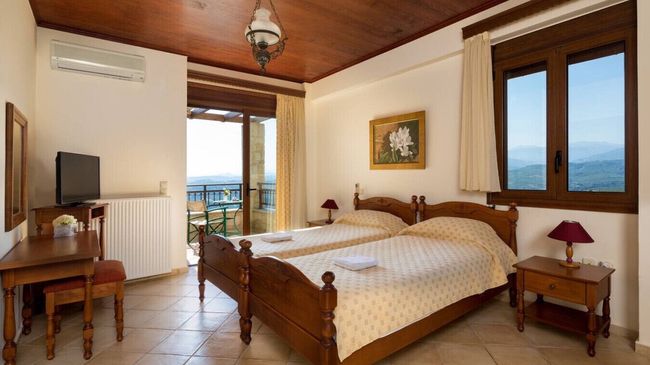 Photo of Bedroom in Polemarchi