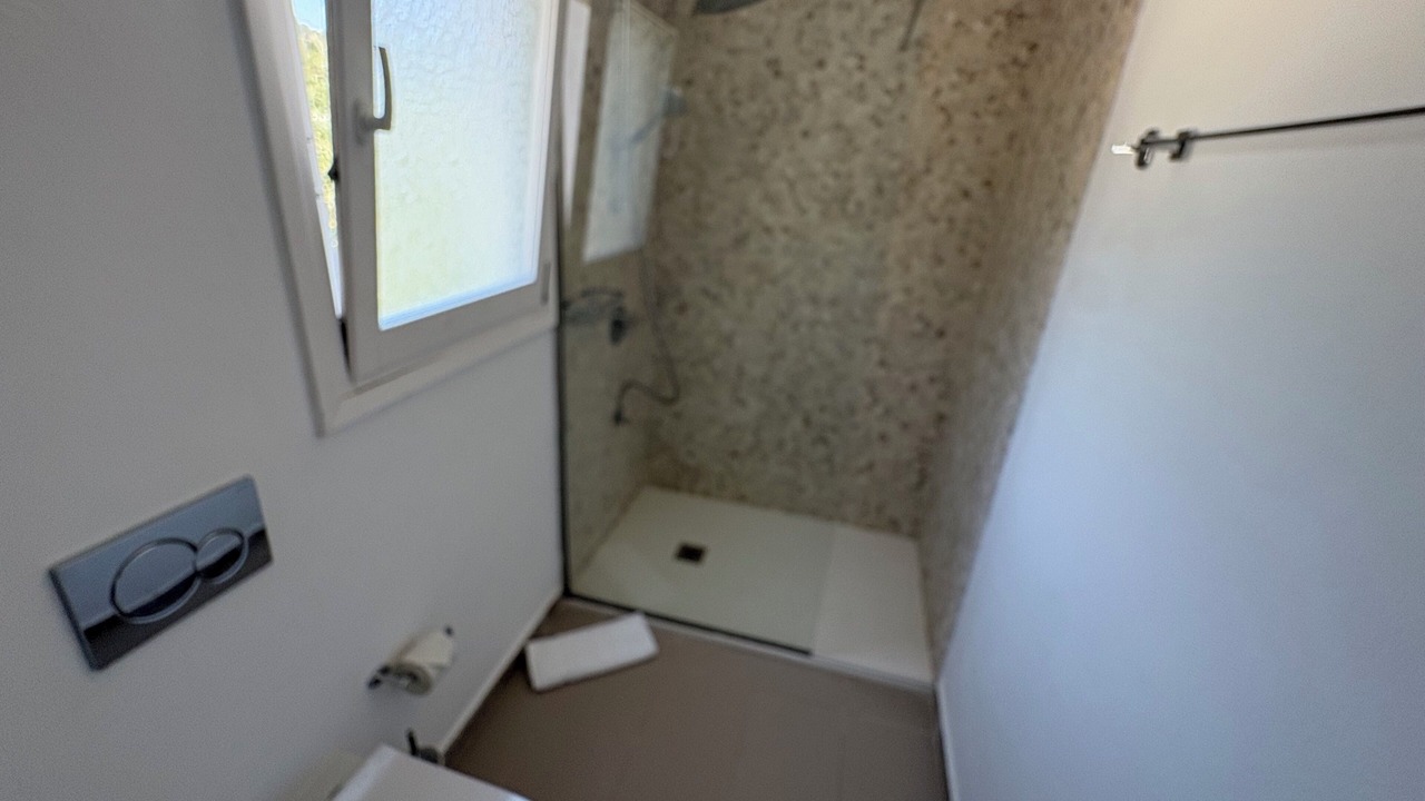 Photo of Bathroom in Gimari