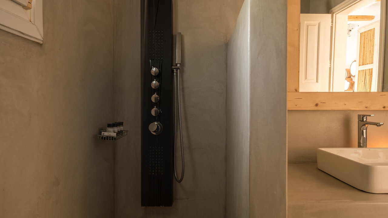 Photo of Bathroom in Ano Mera