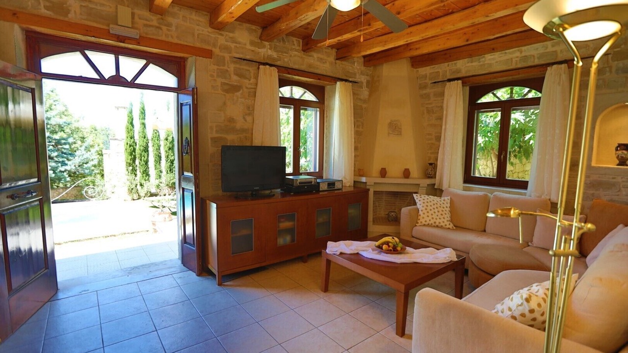 Photo of Livingroom in Atsipópoulon