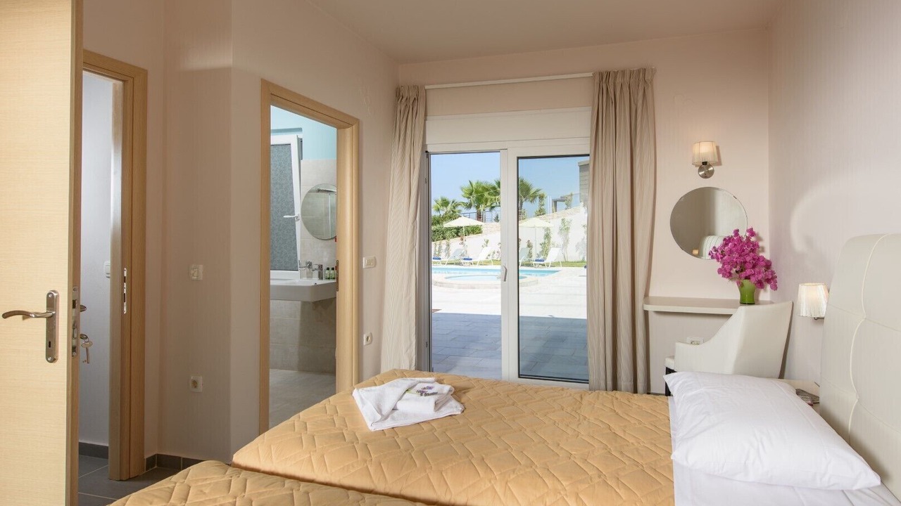 Photo of Bedroom in Kato Stalos