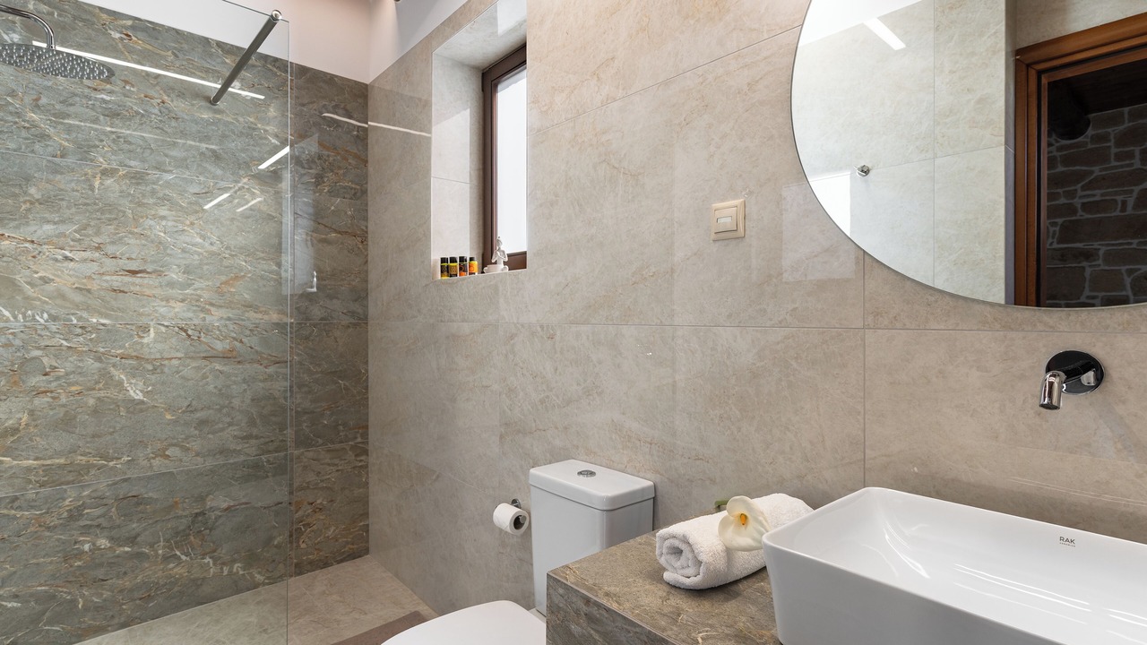 Photo of Bathroom in Nopigia