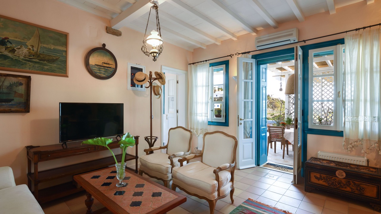Photo of Livingroom in Tinos Town