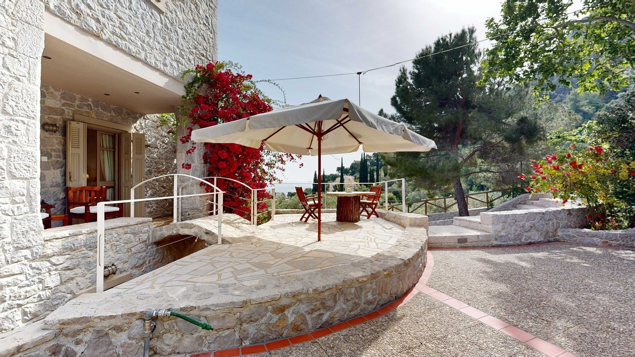 Photo of Outdoor in Melissopetra