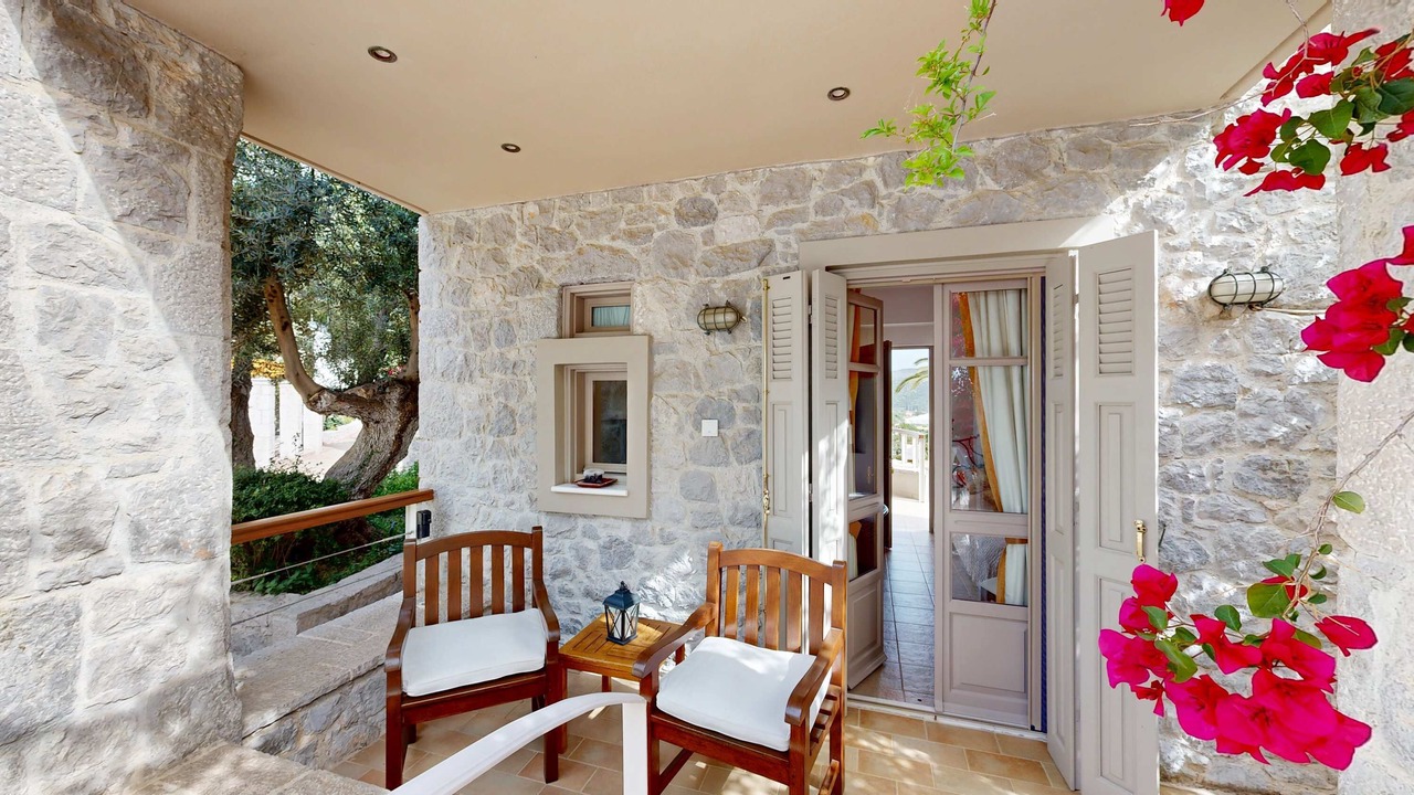 Photo of Outdoor in Melissopetra