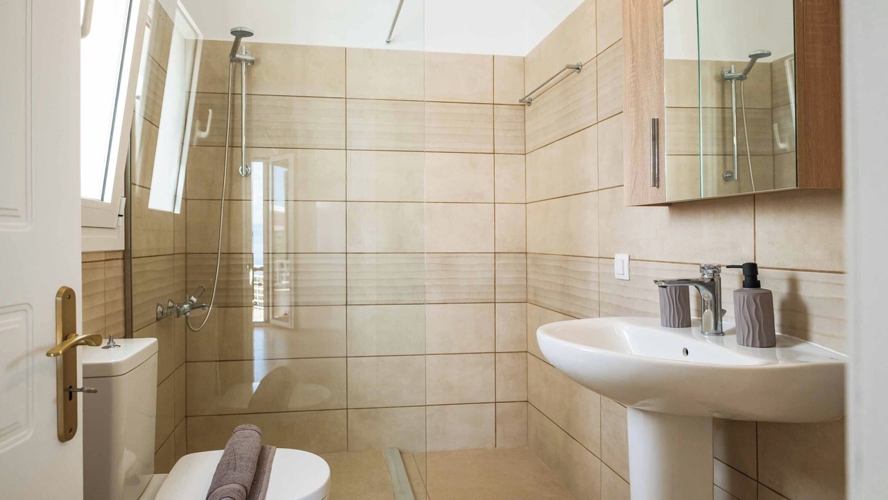Photo of Bathroom in Pirgi