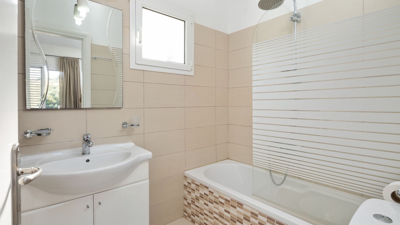 Photo of Bathroom in Agios Stefanos