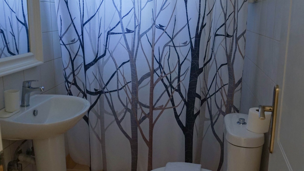 Photo of Bathroom in Dhrakata