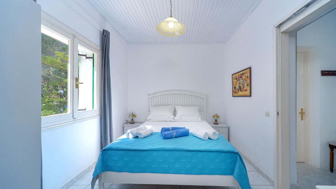 Photo of Bedroom in Koutsi