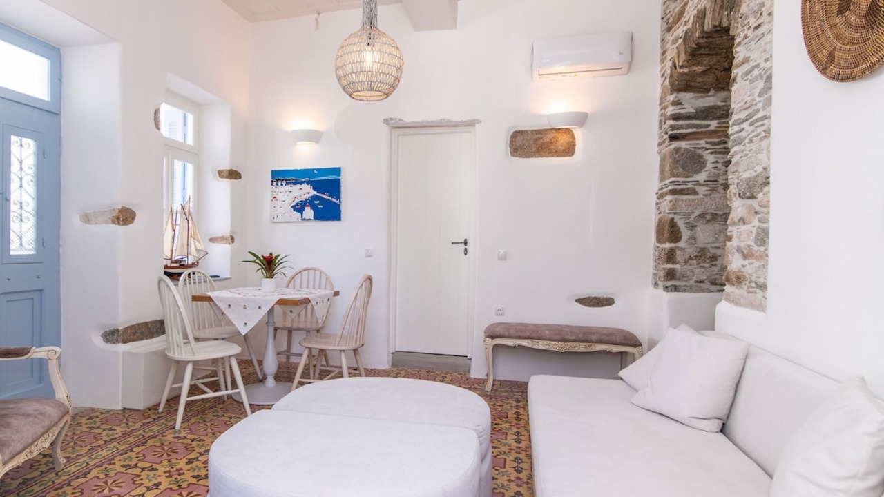Photo of Livingroom in Tinos Town