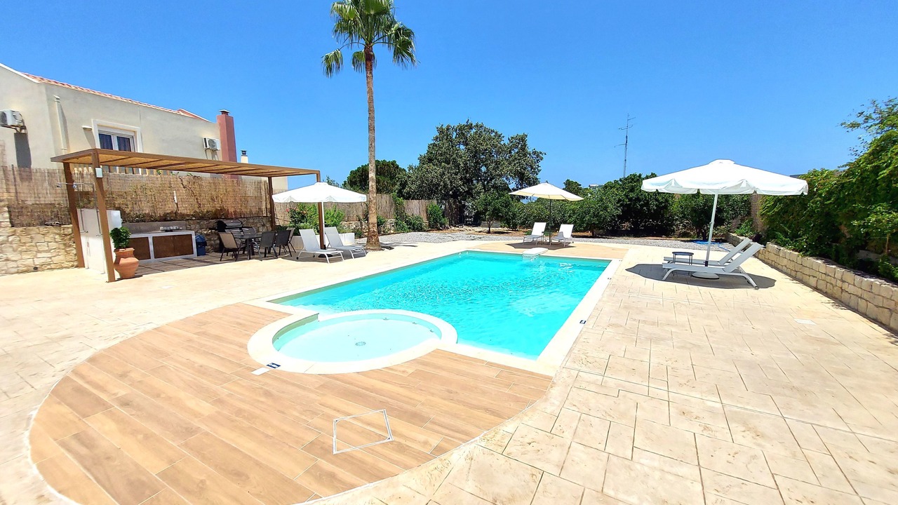Photo of Outdoor in Violi Charaki
