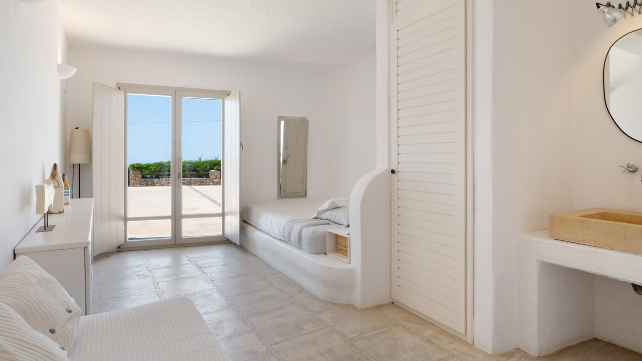 Photo of Bedroom in Faros Armenistis