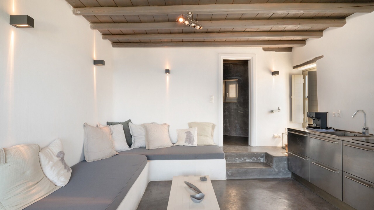 Photo of Livingroom in Faros Armenistis