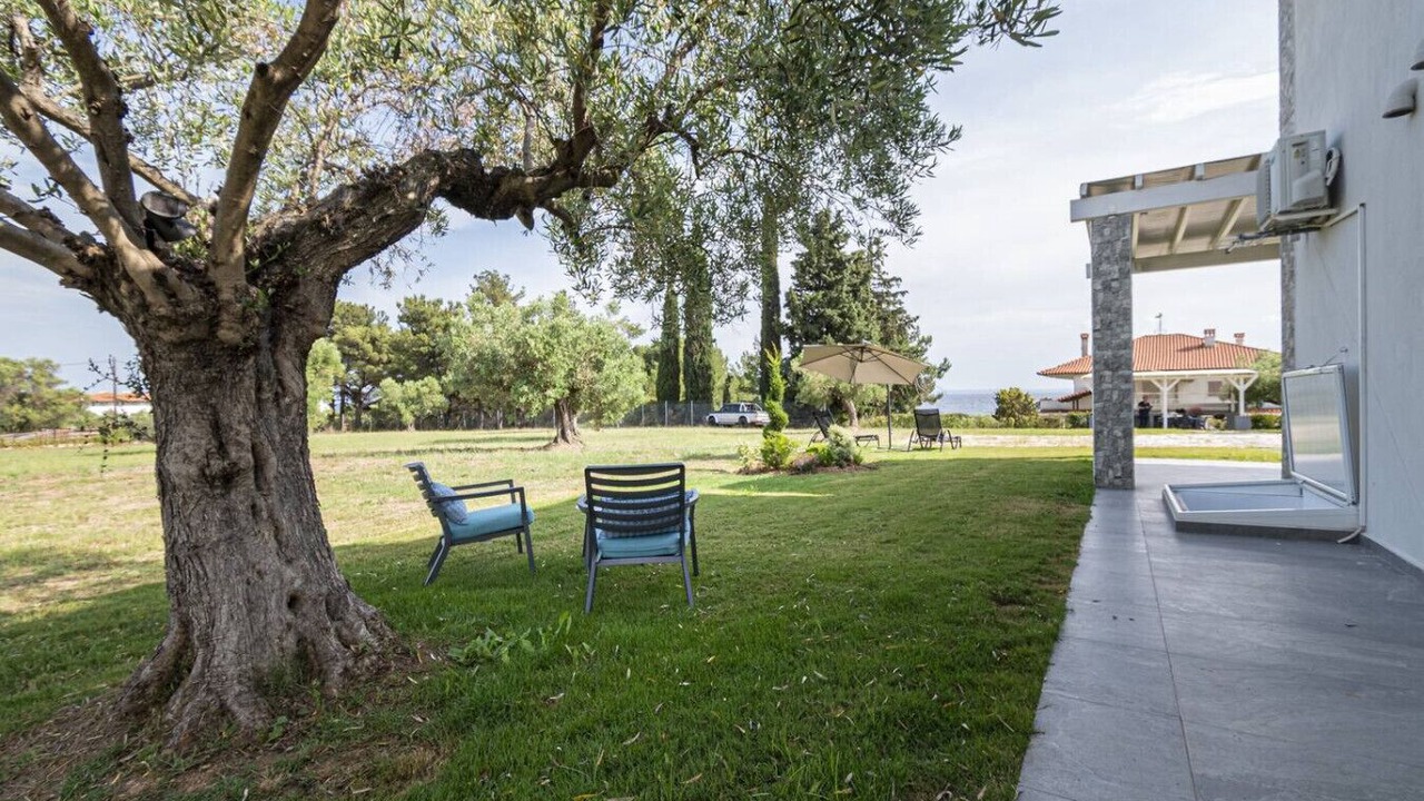 Photo of Outdoor in Kalivia Poliyirou