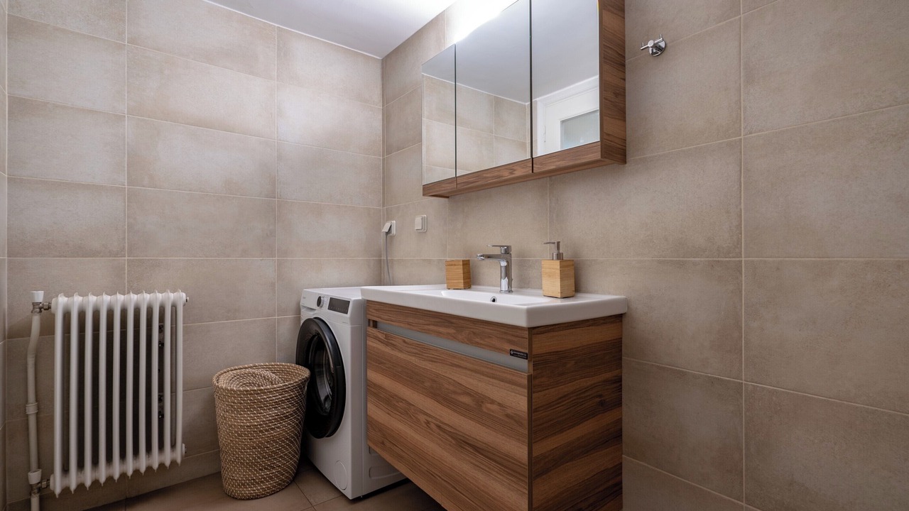 Photo of Bathroom in Nea Smirni