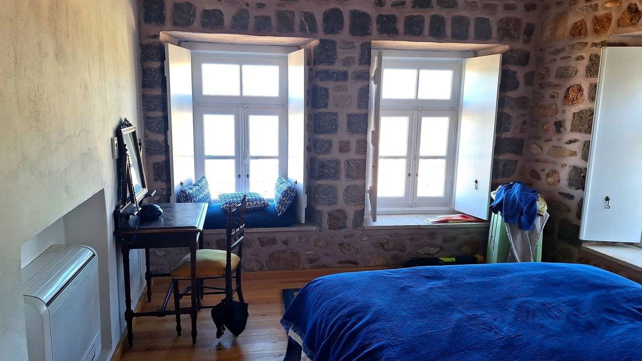 Photo of Bedroom in Idhra