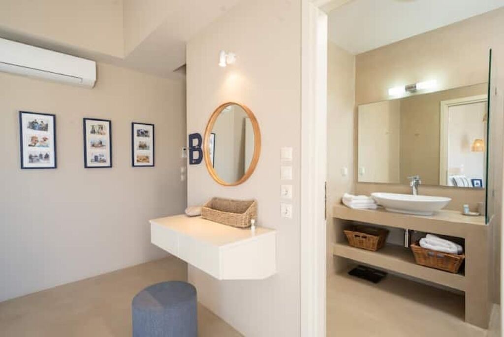 Photo of Bathroom in Skala