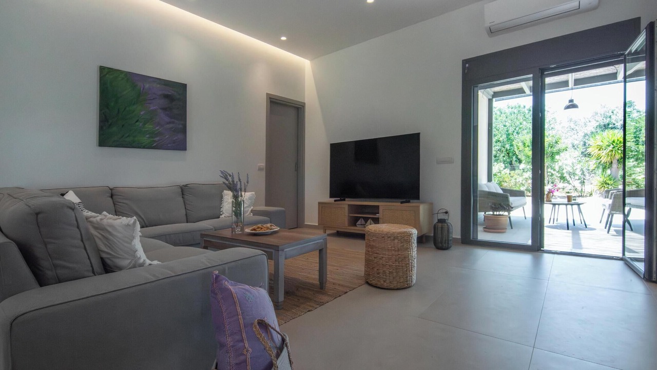 Photo of Livingroom in Aegina