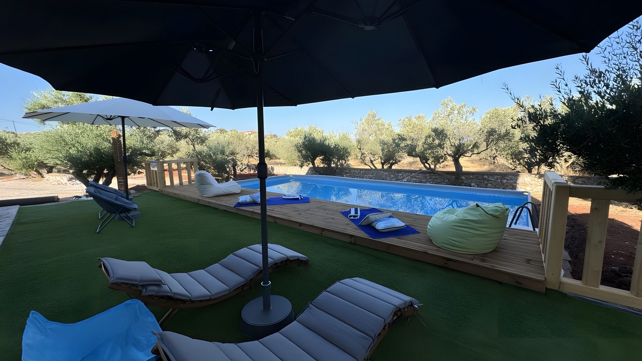 Photo of Outdoor in Omales