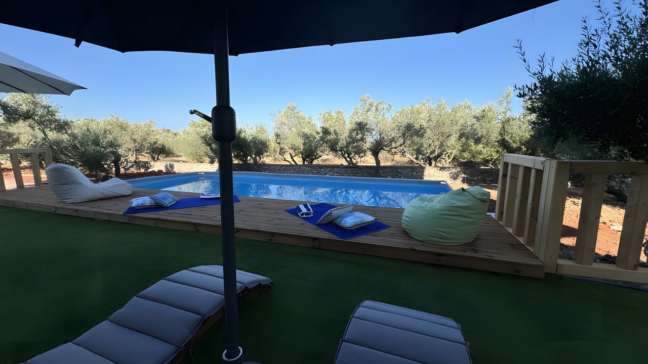 Photo of Outdoor in Omales