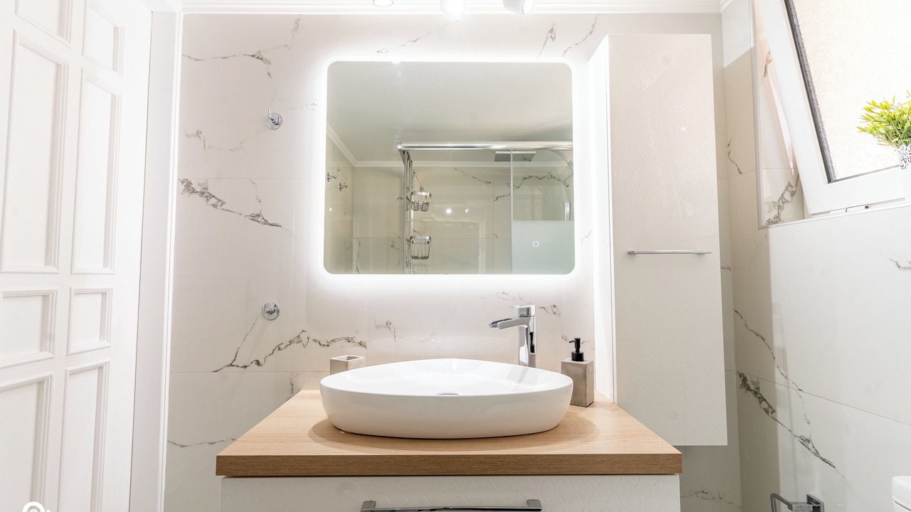 Photo of Bathroom in Aigaleo