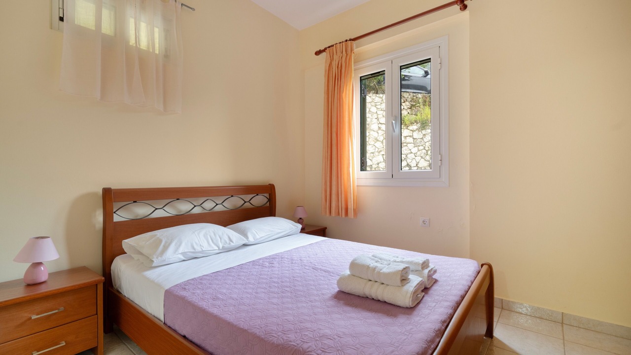 Photo of Bedroom in Mikros Gialos