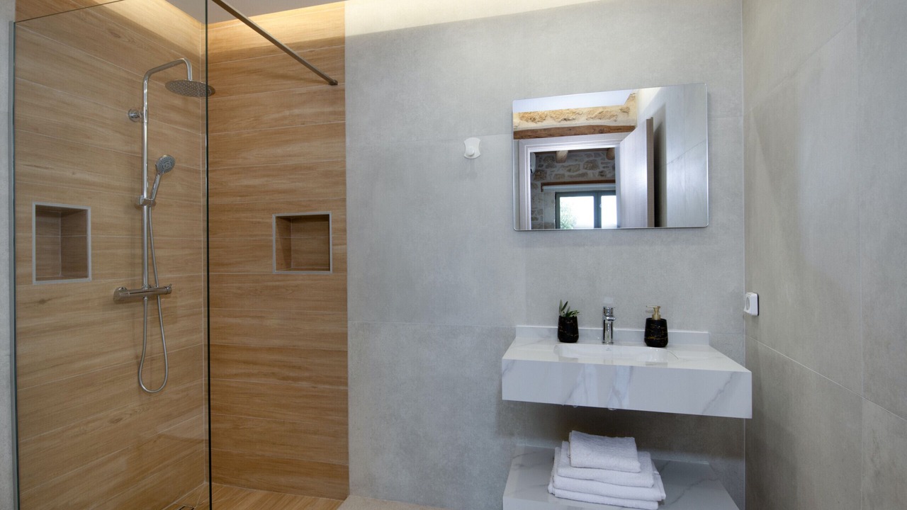 Photo of Bathroom in Skouloufia