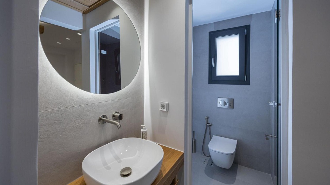 Photo of Bathroom in Glinado