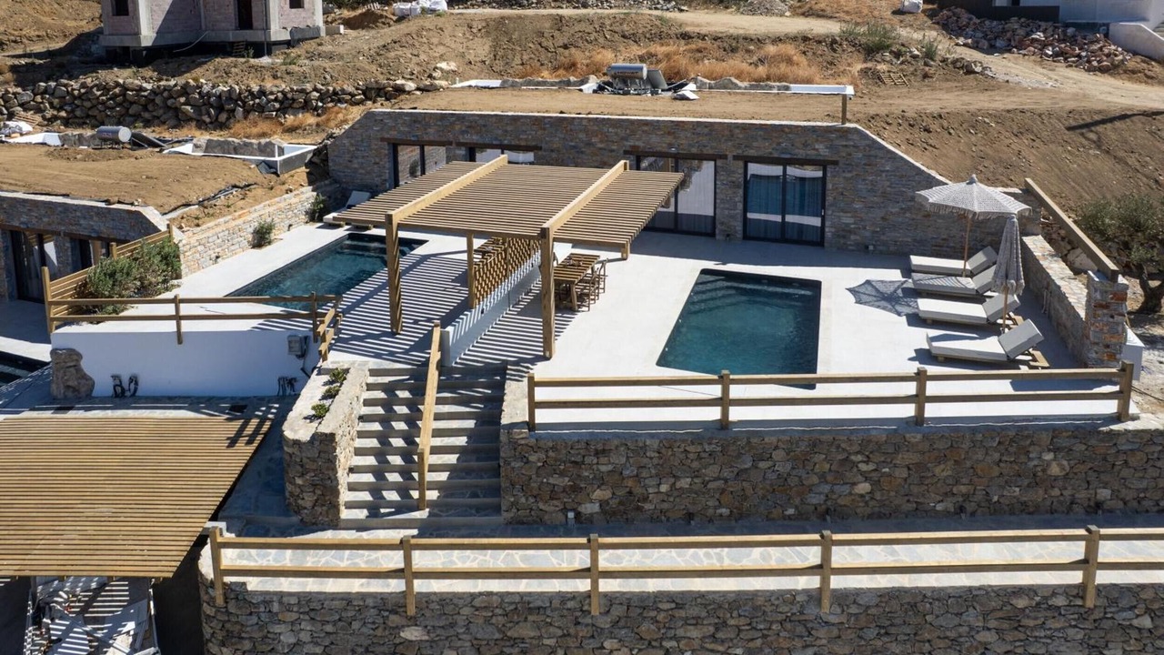 Photo of Outdoor in Glinado