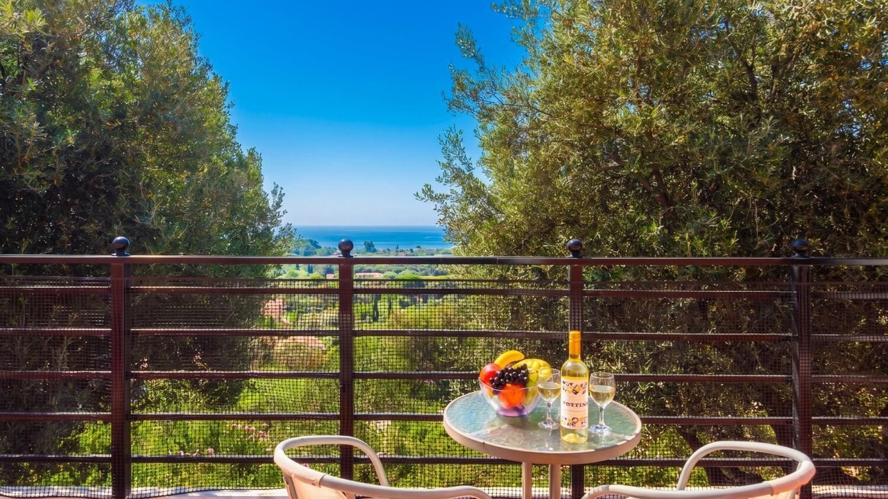 Photo of Patio Balcony in Kateleios