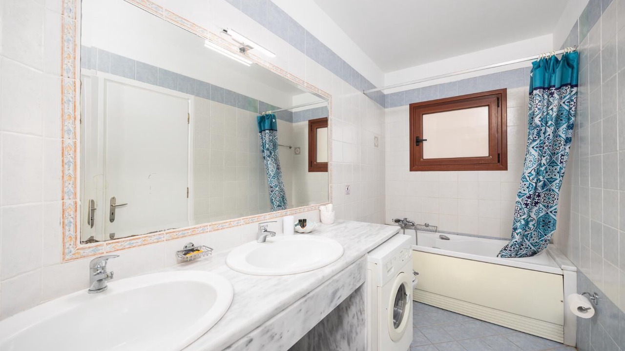 Photo of Bathroom in Plaka