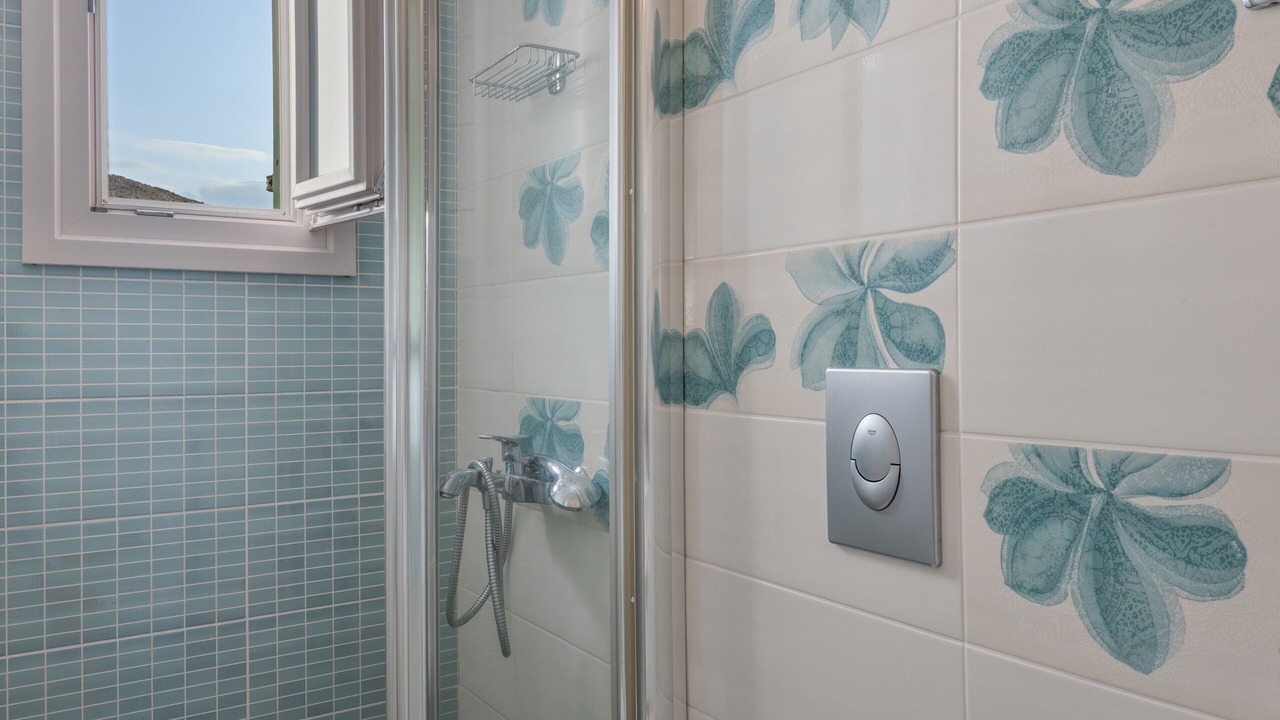 Photo of Bathroom in Ios
