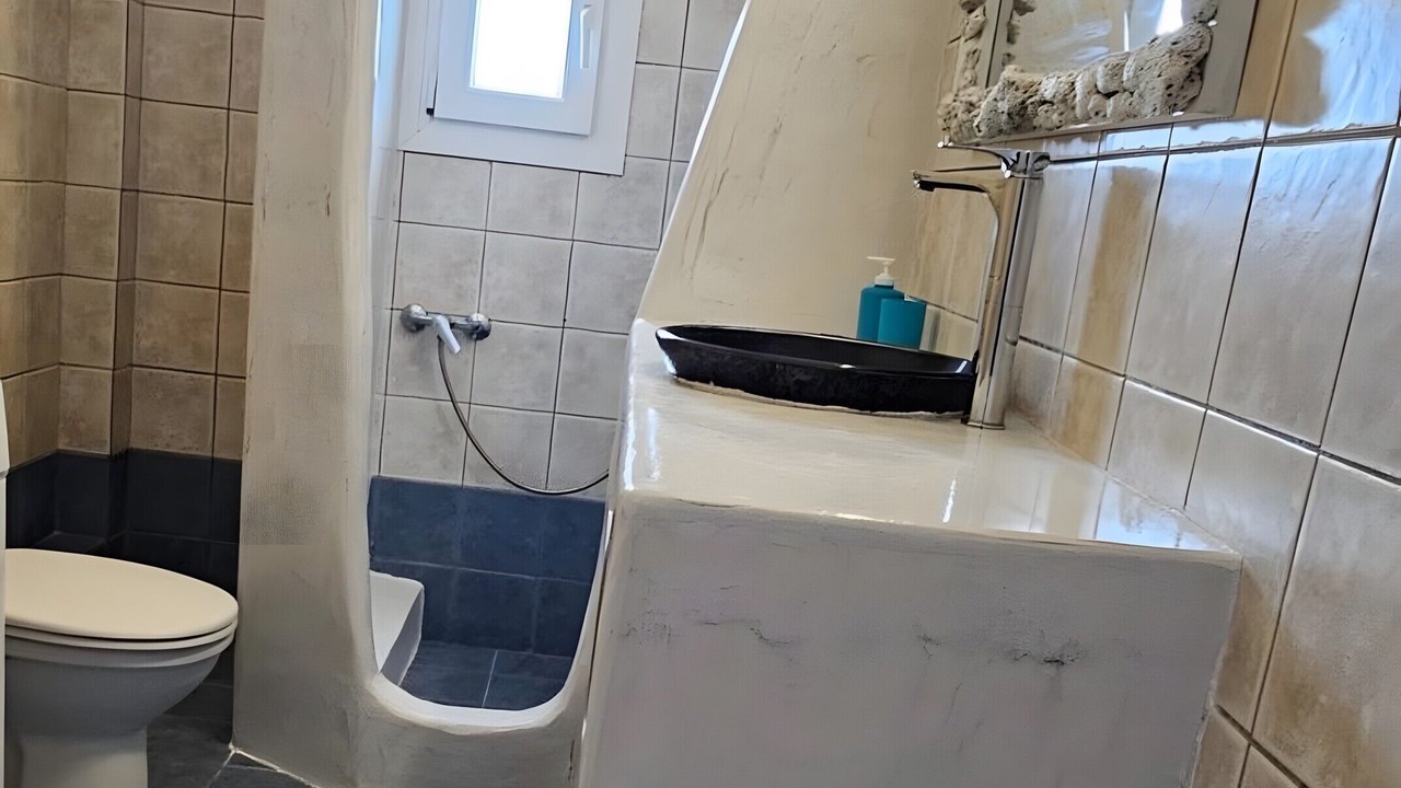 Photo of Bathroom in Perissa