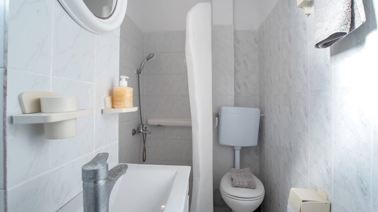 Photo of Bathroom in Perissa