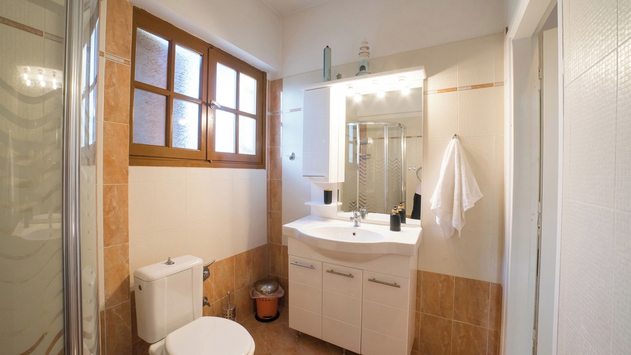 Photo of Bathroom in Loutraki