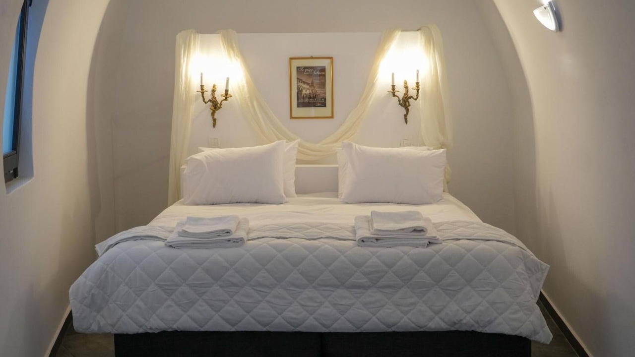 Photo of Bedroom in Emporio
