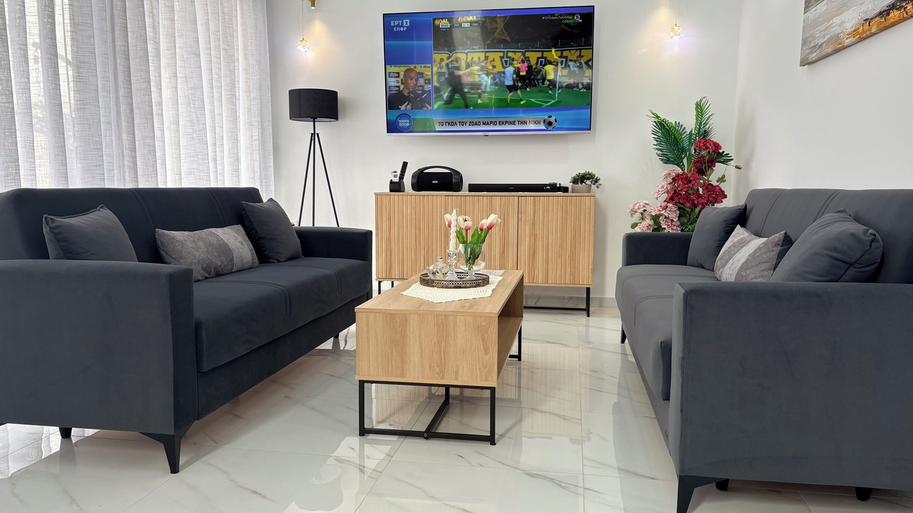 Photo of Livingroom in Gouvai