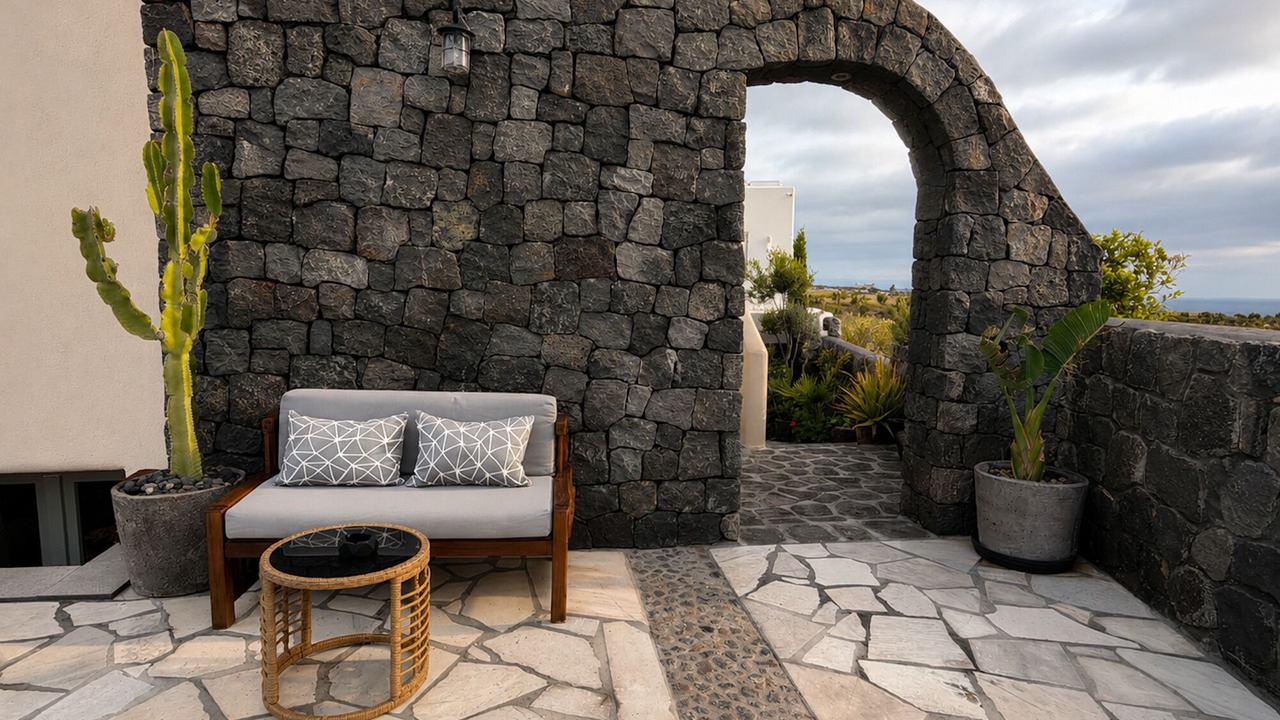 Photo of Patio Balcony in Karterados