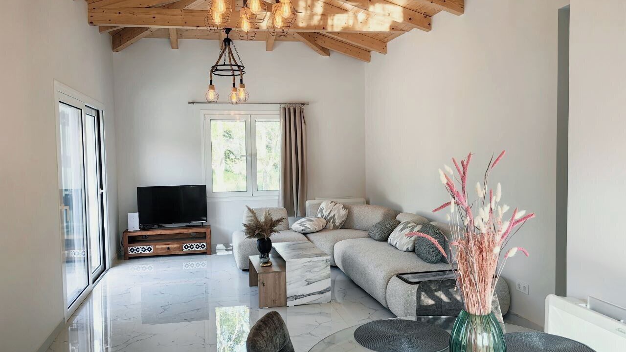 Photo of Livingroom in Termenades