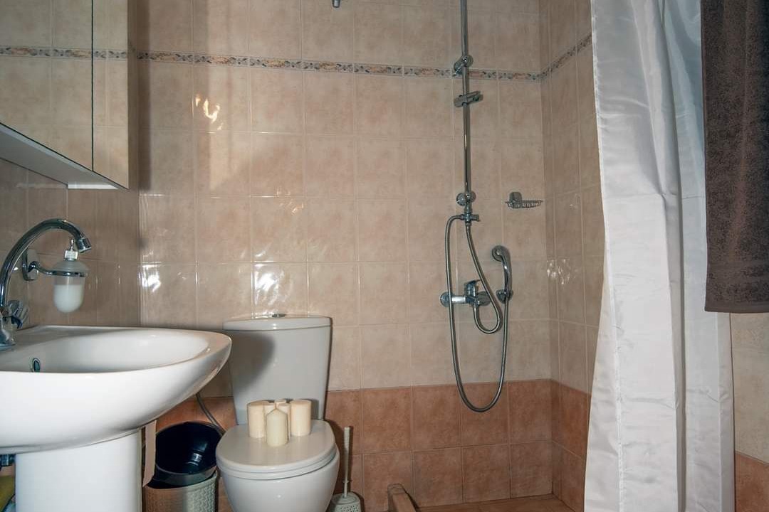 Photo of Bathroom in Plitra