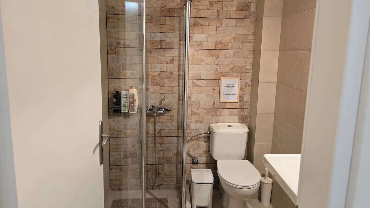 Photo of Bathroom in Marousi