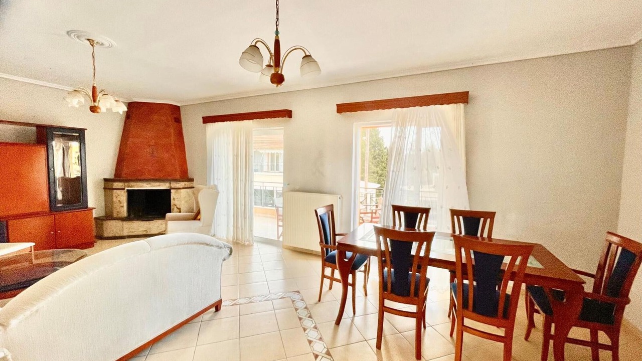 Photo of Livingroom in Perivolion
