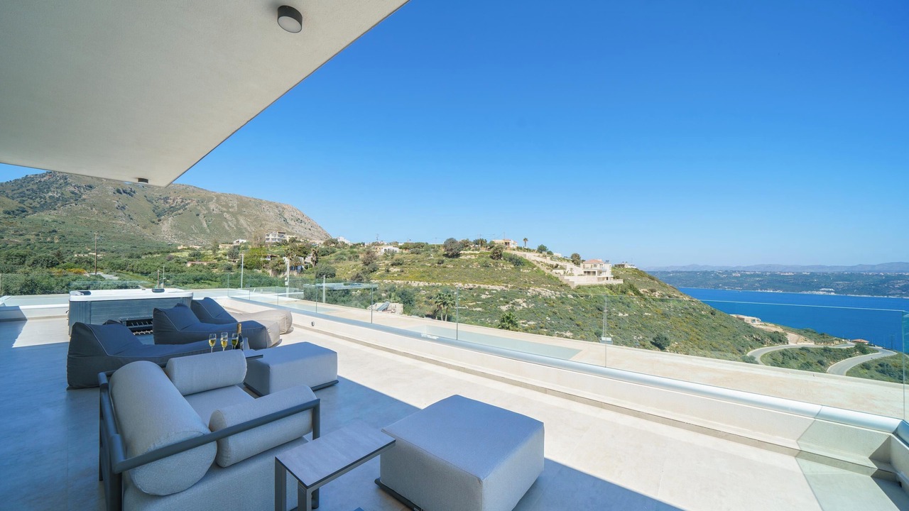 Photo of Patio Balcony in Megala Chorafia