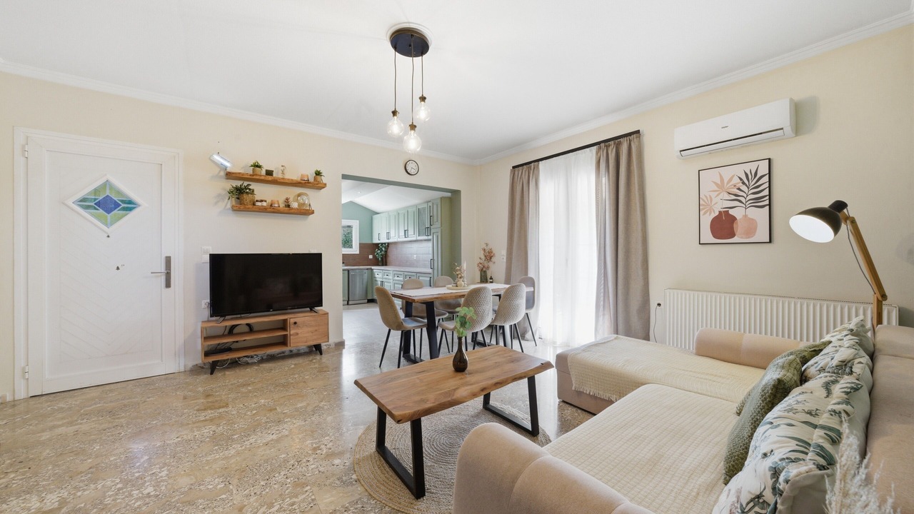Photo of Livingroom in Peroulades