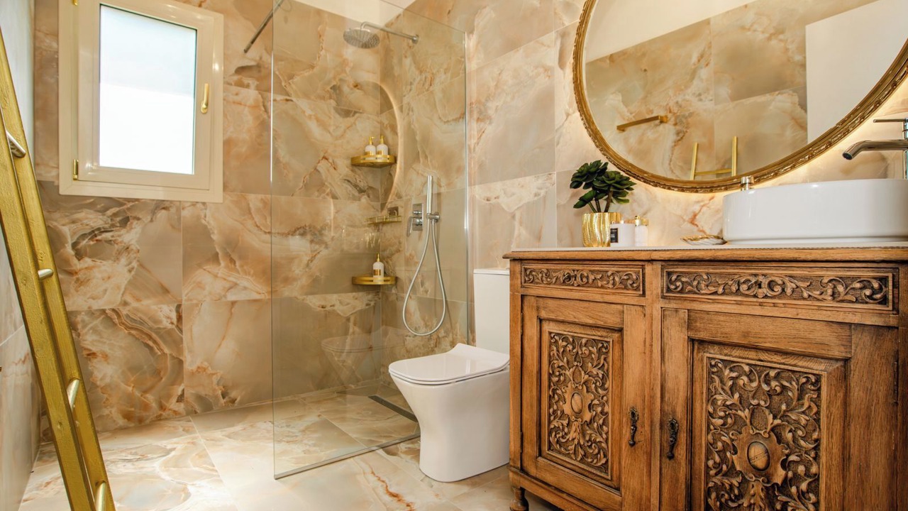 Photo of Bathroom in Molos