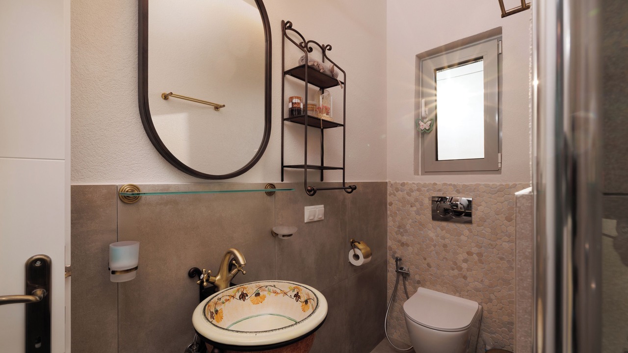 Photo of Bathroom in Kato Korakiana