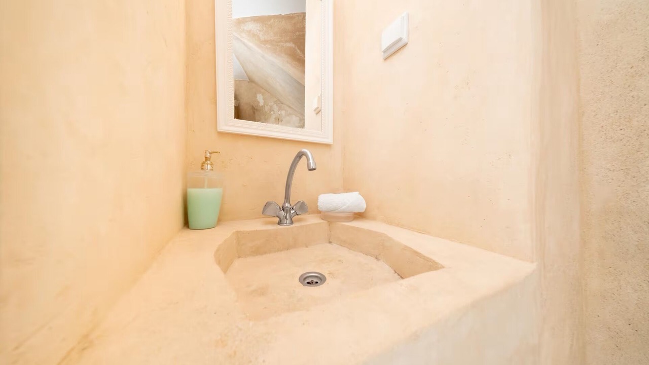 Photo of Bathroom in Emporio