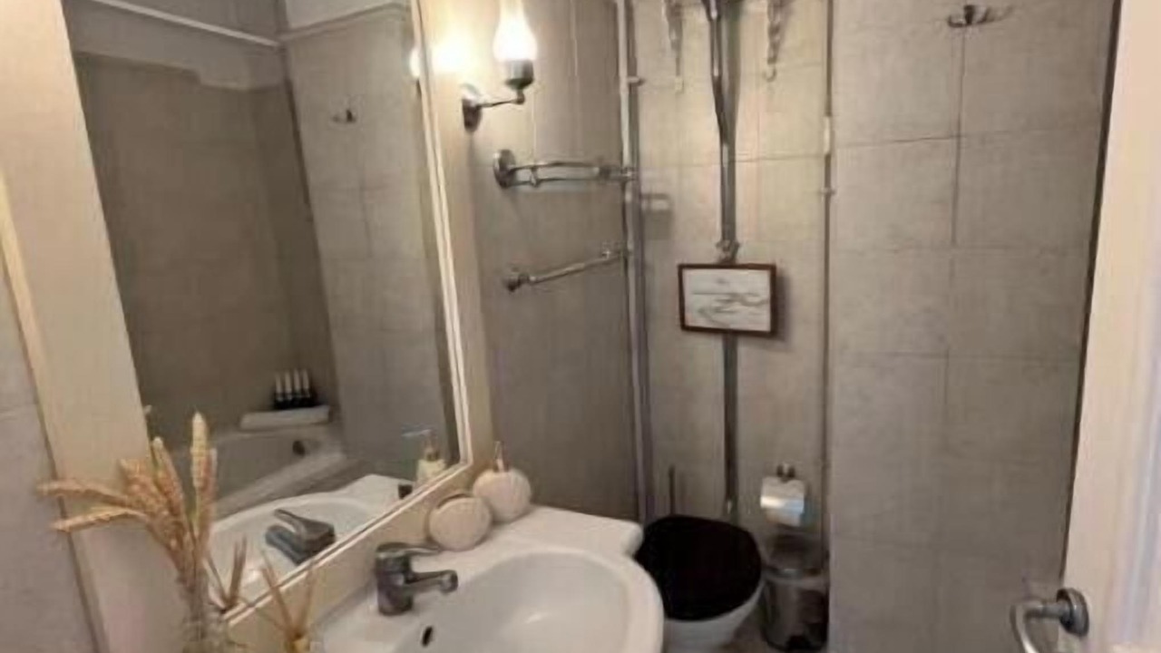 Photo of Bathroom in Lassi